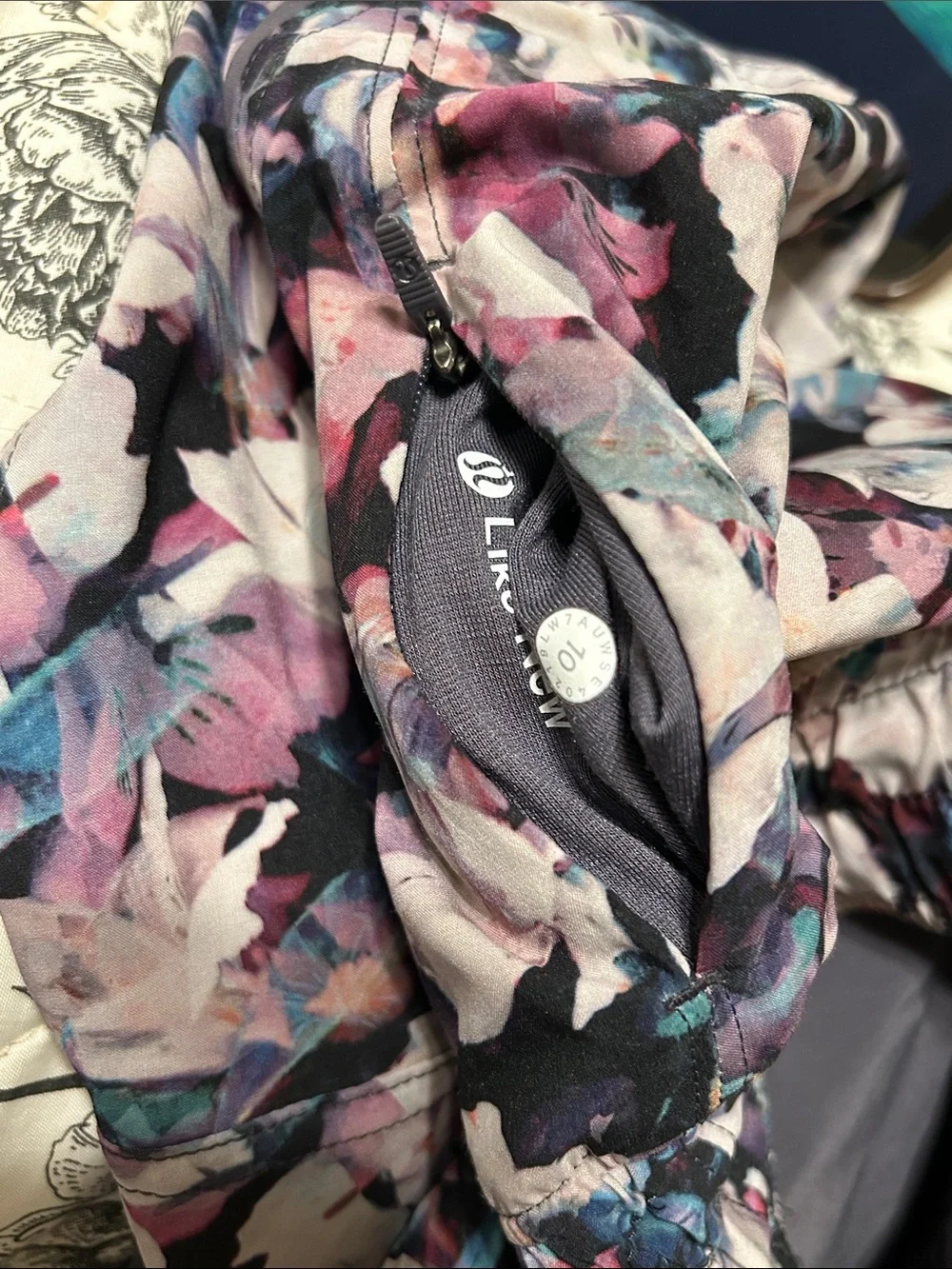⚓️Lululemon athletica Purple Floral Athletic Shorts size 10 GUC